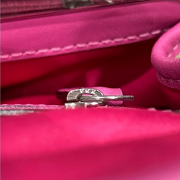 Authentic Signature Coach Satchel Handbag - Picture 11 of 13